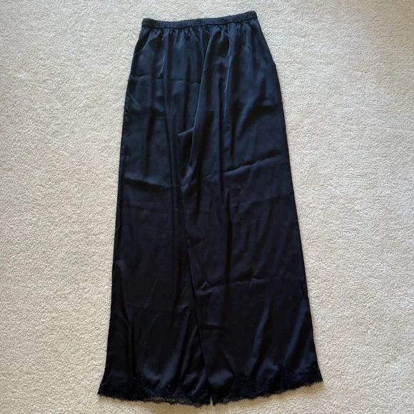 Abercrombie & Fitch Women’s Lace and Satin Sleep Pant. Size Medium. - Picture 6 of 7